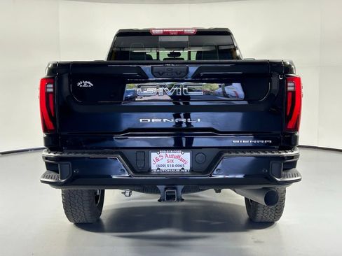 Used 2024 GMC Sierra 3500 Denali Ultimate AWD/4WD image 6