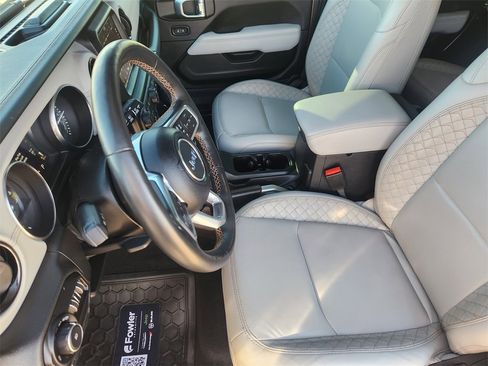 Used 2021 Jeep Wrangler Unlimited Sahara image 14