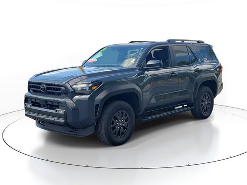 Used 2025 Toyota 4Runner SR5 AWD/4WD image 3