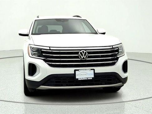 Used 2025 Volkswagen Atlas SE AWD/4WD image 2