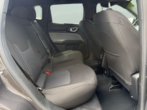 Used 2023 Jeep Compass Sport AWD/4WD image 12