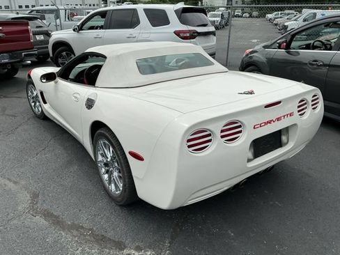 Used 2001 Chevrolet Corvette Convertible w/ Preferred Equipment Group2 RWD image 7