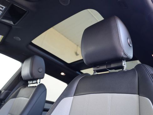 Used 2023 Land Rover Range Rover Evoque R-Dynamic S image 17