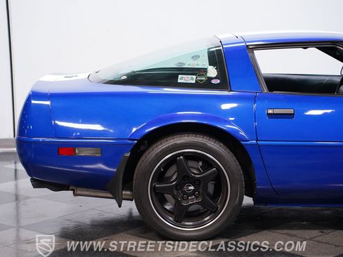 Used 1996 Chevrolet Corvette Coupe RWD image 24