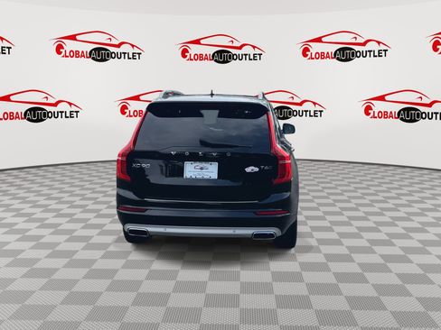 Used 2018 Volvo XC90 T6 Momentum w/ Convenience Package AWD/4WD image 7