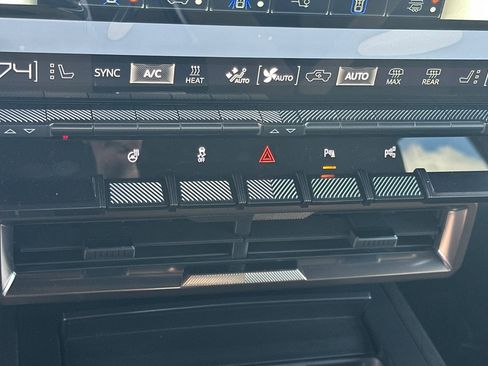 New 2025 GMC Hummer EV 2X image 23