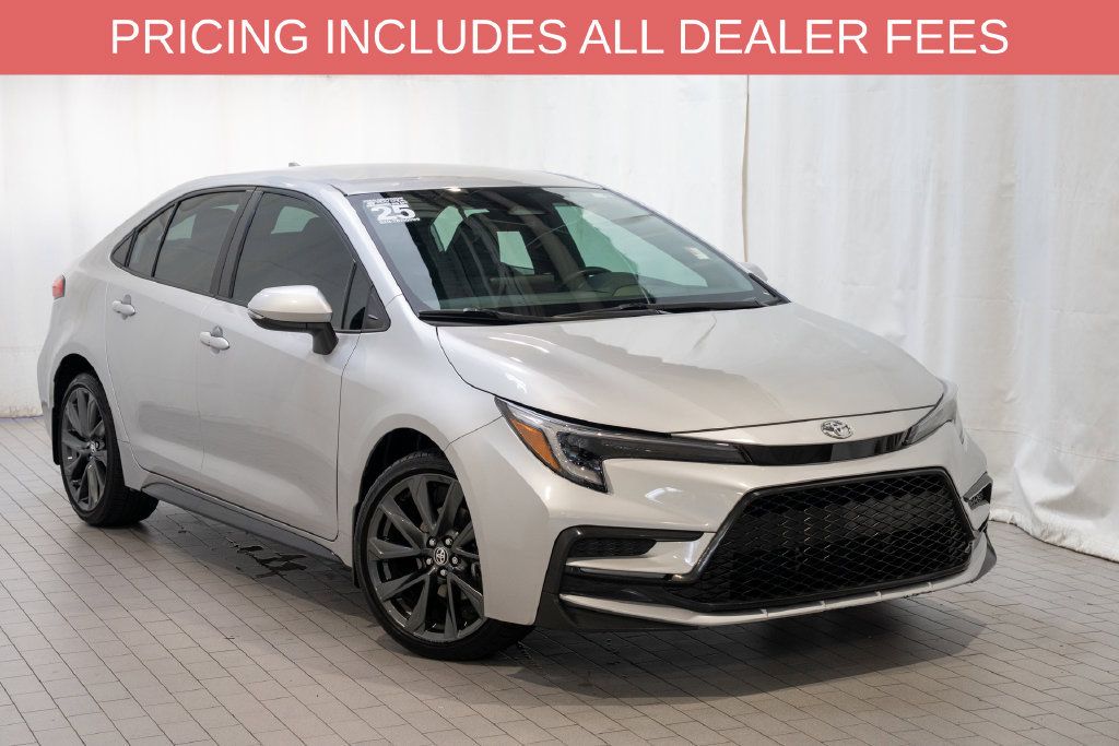 Certified 2025 Toyota Corolla SE FWD image 1