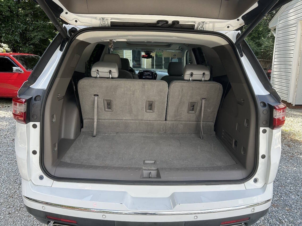 Used 2019 Chevrolet Traverse Premier w/ Driver Confidence II Package FWD image 30