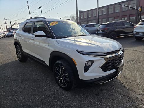 Certified 2024 Chevrolet TrailBlazer ACTIV w/ Convenience Package image 9