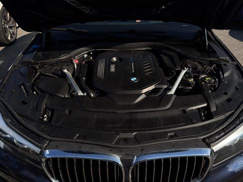 Used 2019 BMW 740i xDrive 740i xDrive w/ Executive Package image 28