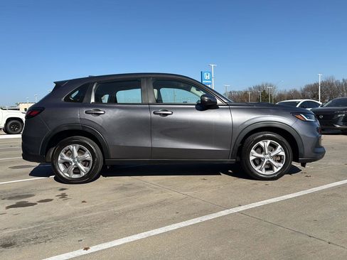 Used 2023 Honda HR-V LX image 8