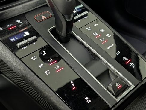 New 2026 Porsche Macan image 35