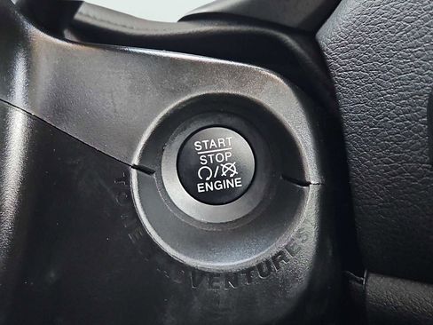 Used 2021 Jeep Renegade Limited w/ Sun & Sound Group image 26