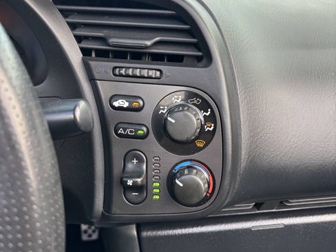 Used 2000 Honda S2000 image 13