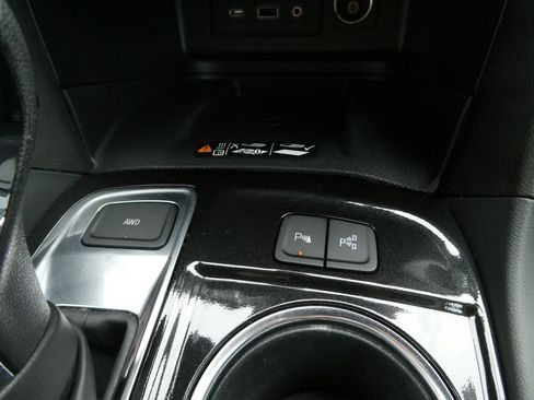 Certified 2024 Chevrolet Equinox Premier AWD/4WD image 28