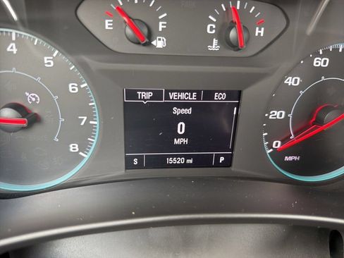 Used 2024 Chevrolet Equinox LS w/ Driver Confidence II Package FWD image 3