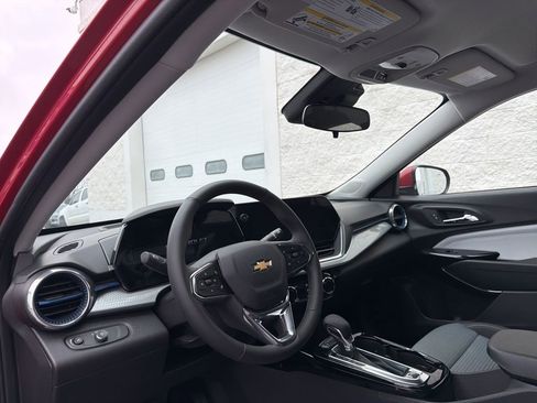 New 2026 Chevrolet Trax LT w/ Driver Confidence Package image 9