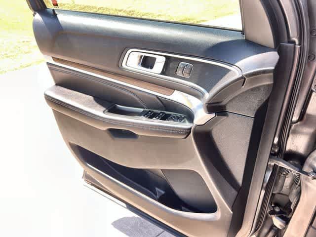 Used 2016 Ford Explorer Limited w/ Equipment Group 301A FWD image 30