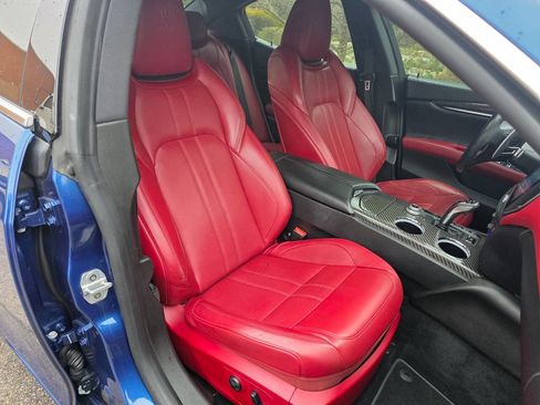 Used 2020 Maserati Ghibli S GranSport image 38