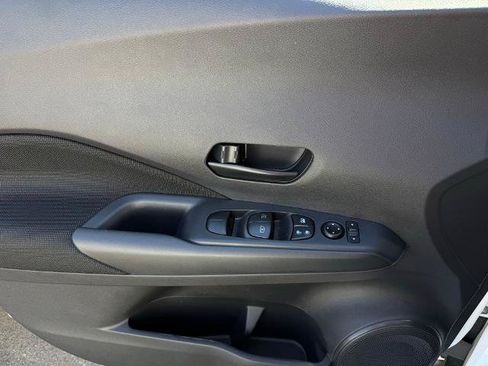 Certified 2025 Nissan Kicks Play S FWD image 19