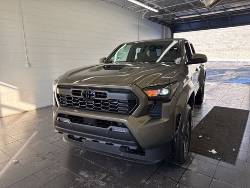 New 2026 Toyota Tacoma TRD Sport image 3