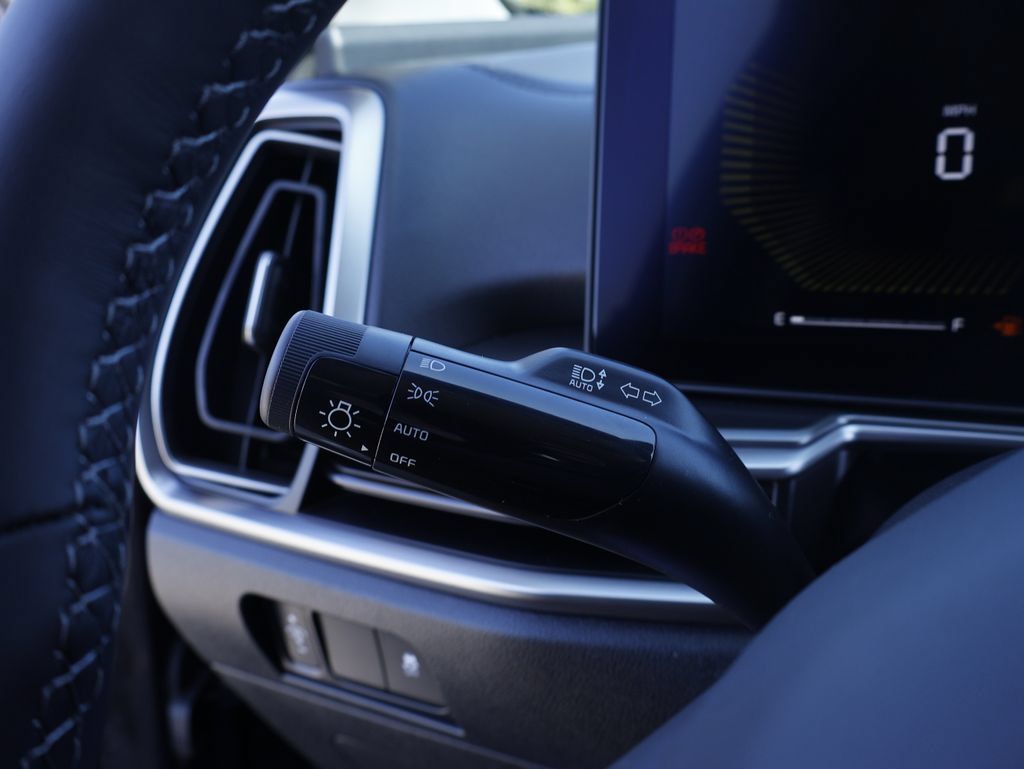 New 2026 Kia Sorento LX FWD image 40