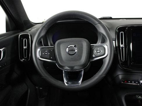 Certified 2023 Volvo XC40 Recharge Plus image 8