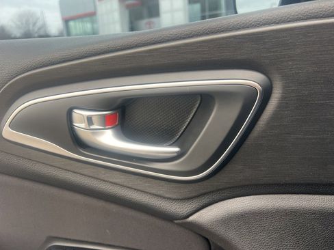 Used 2015 Chrysler 200 Limited w/ Convenience Group image 15