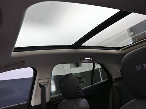 Used 2023 Buick Envision Essence w/ Sport Touring Package image 35