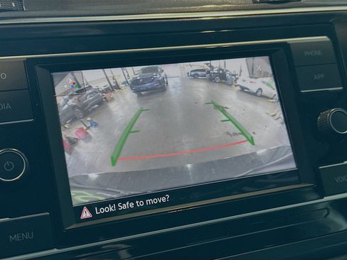 Used 2022 Volkswagen Tiguan S AWD/4WD image 21