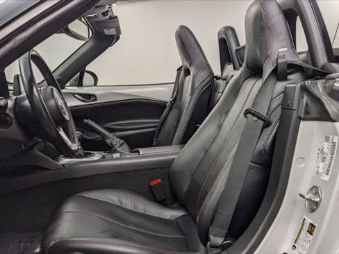 Used 2019 MAZDA MX-5 Miata Grand Touring w/ GT-S Package image 13