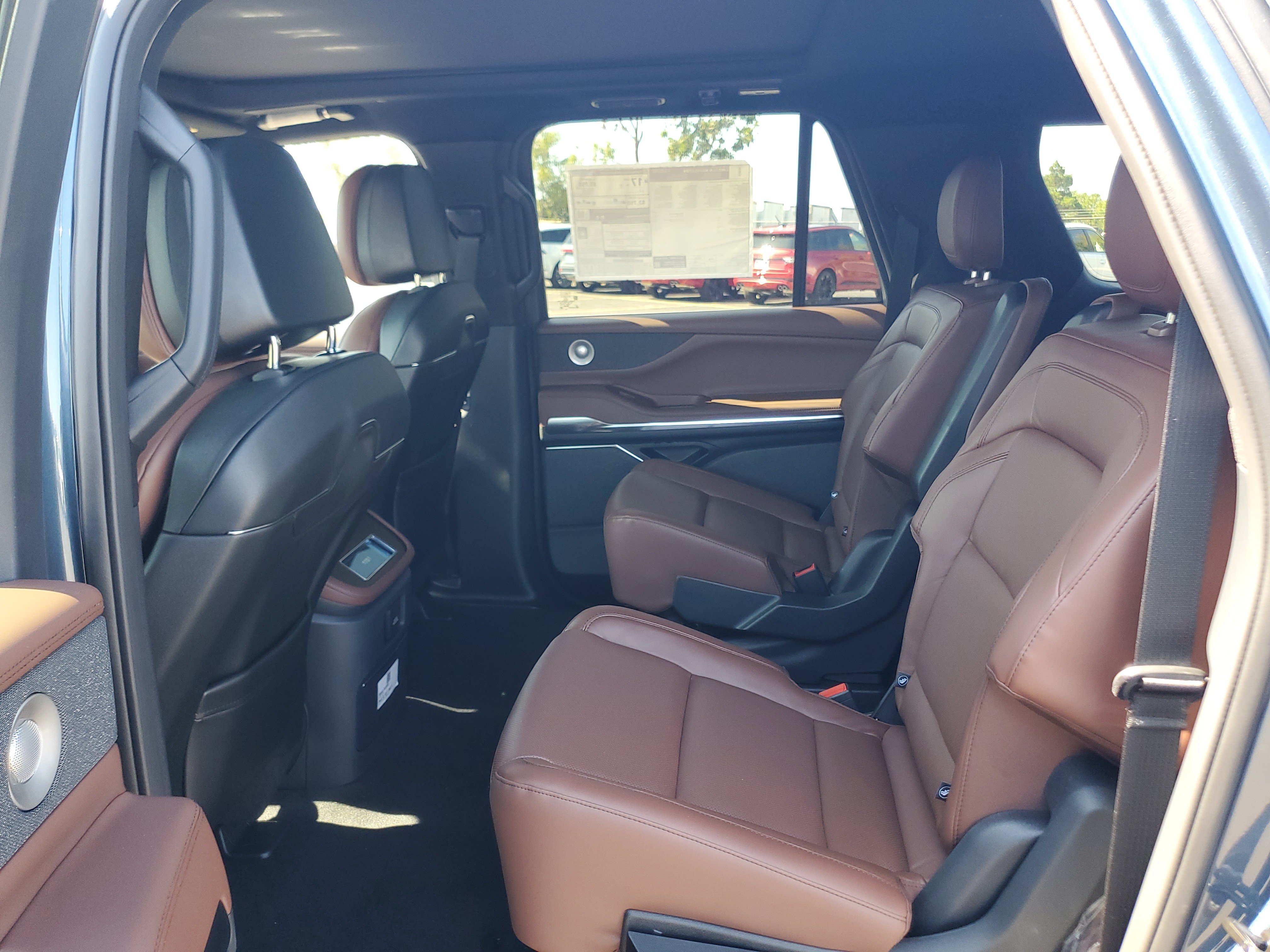 New 2027 Lincoln Navigator L Reserve AWD/4WD image 27