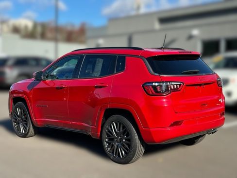 Certified 2022 Jeep Compass Limited image 30