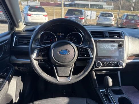 Used 2018 Subaru Outback 2.5i Limited image 16