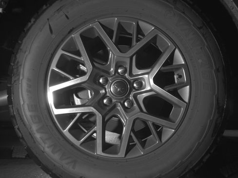 Used 2025 Jeep Wrangler Sahara image 15