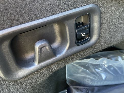 New 2026 Mercedes-Benz E 450 4MATIC Sedan image 10