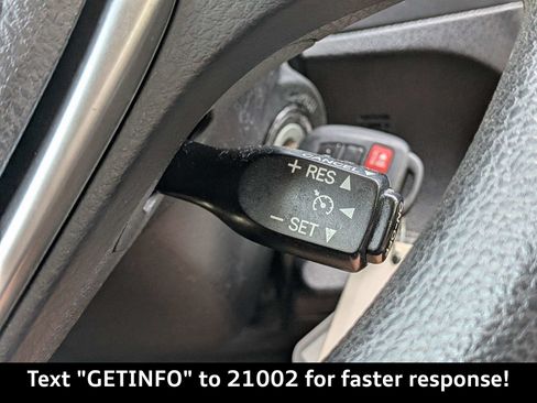 Used 2015 Toyota Corolla LE FWD image 34
