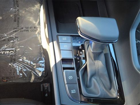 New 2025 Hyundai Elantra SEL image 19