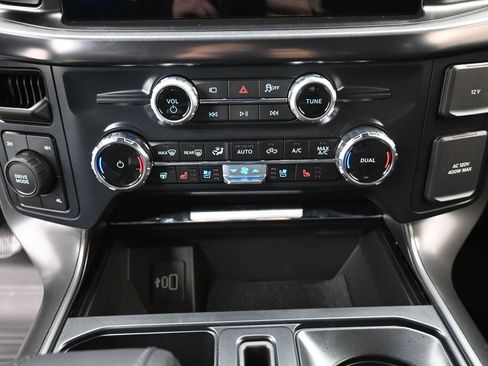 Used 2025 Ford F150 Lariat w/ Equipment Group 501A Mid image 31