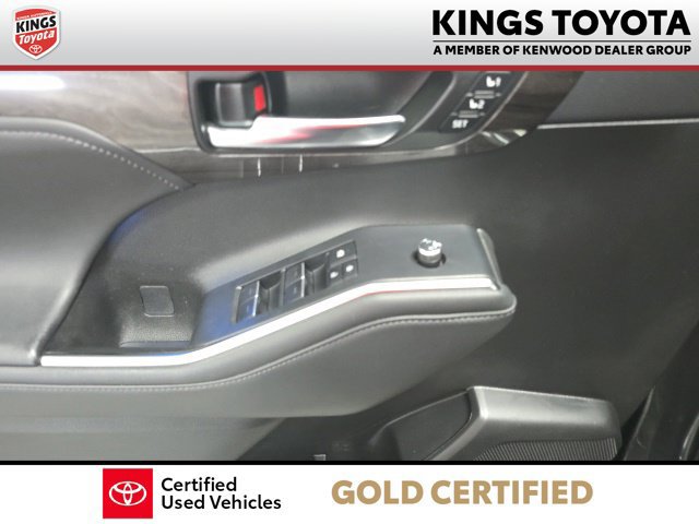 Used 2022 Toyota Highlander Platinum AWD/4WD image 13