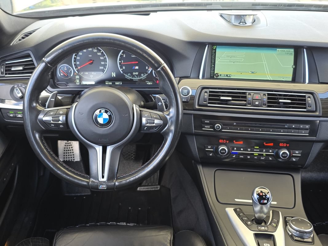Used 2015 BMW M5 RWD image 10