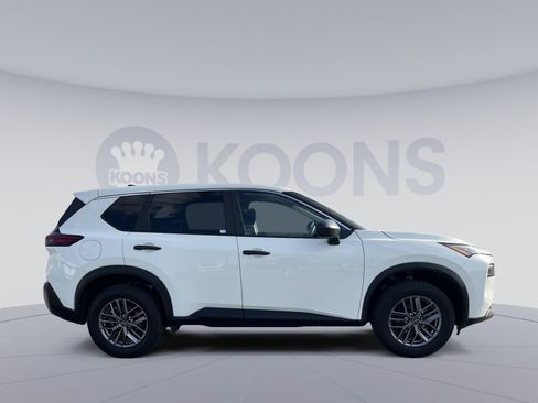 Used 2023 Nissan Rogue S AWD/4WD image 8