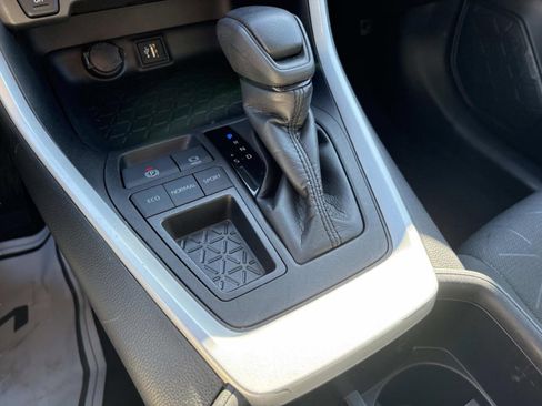 Used 2024 Toyota RAV4 XLE image 28