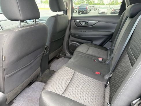 Used 2018 Nissan Rogue SV AWD/4WD image 9