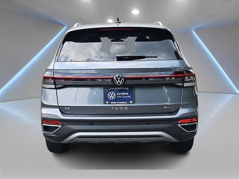 Certified 2025 Volkswagen Taos SE w/ Panoramic Sunroof Package AWD/4WD image 6