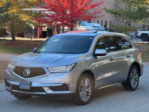 Used 2018 Acura MDX SH-AWD w/ Technology Package image 3