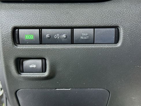 Used 2023 Nissan Sentra SV w/ All-Weather Package FWD image 16
