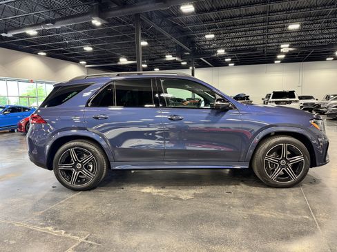 Used 2024 Mercedes-Benz GLE 350 4MATIC image 2