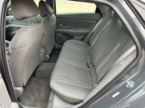 Used 2025 Hyundai Elantra Sport image 12