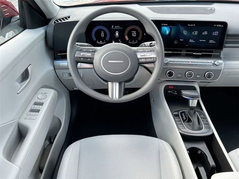 New 2026 Hyundai Kona SE image 13